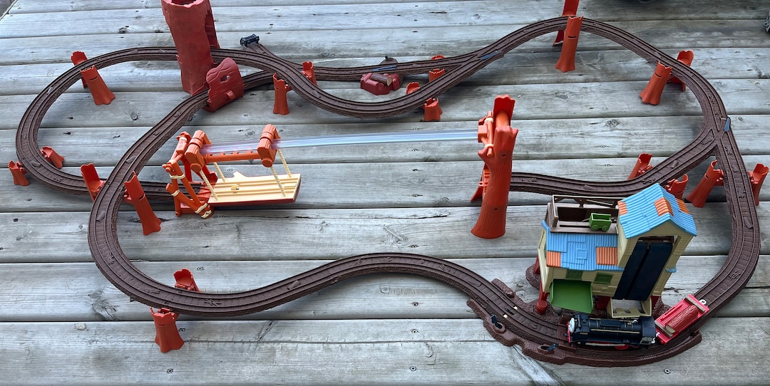 Thomas the Tank Engine Trackmasters Zip Zoom and Logging Adventure