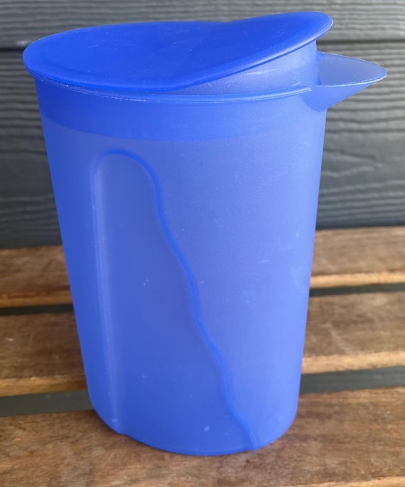 Tupperware Impressions Blue Juice Jug Personal Pitcher 3216/3217