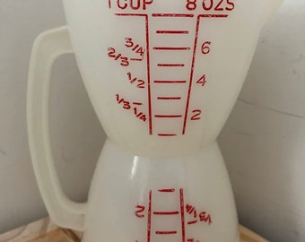 Vintage Tupperware Hourglass Shaped  Wet Dry Measuring Cup 1 Cup 8 Oz 5-1/2” Tall