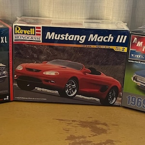 Plastic Car Model Kits 1:25 Scale Skill 2 Ages 10+ Ford Galaxie, Mustang Mach III or Cougar Elimenator NIB NRFB Factory Sealed