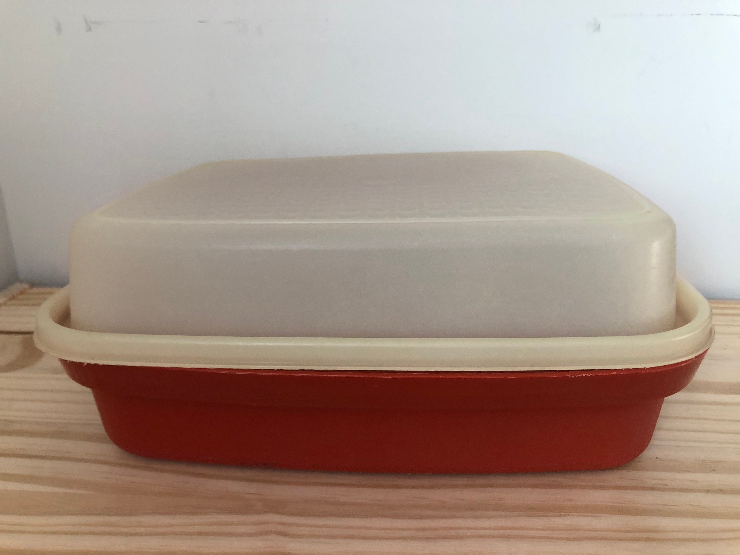 Tupperware Large Season Serve Marinade Container Paprika Orange Plastic  Food Storage Dish Meat Keeper Picnics BBQ Grilling RV Collectible 