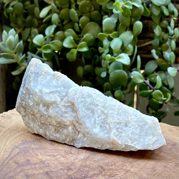 Jumbo White Quartz Crystal Natural Stone