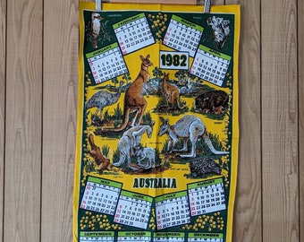 Vintage 1982 Calendar Australiana Wildlife Animal Souvenir Tea Towel
