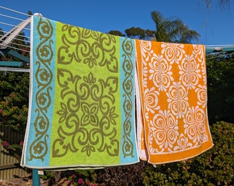 Vintage 70s Funky Reversible Bath Towels | Green Blue and Khaki and Orange and White