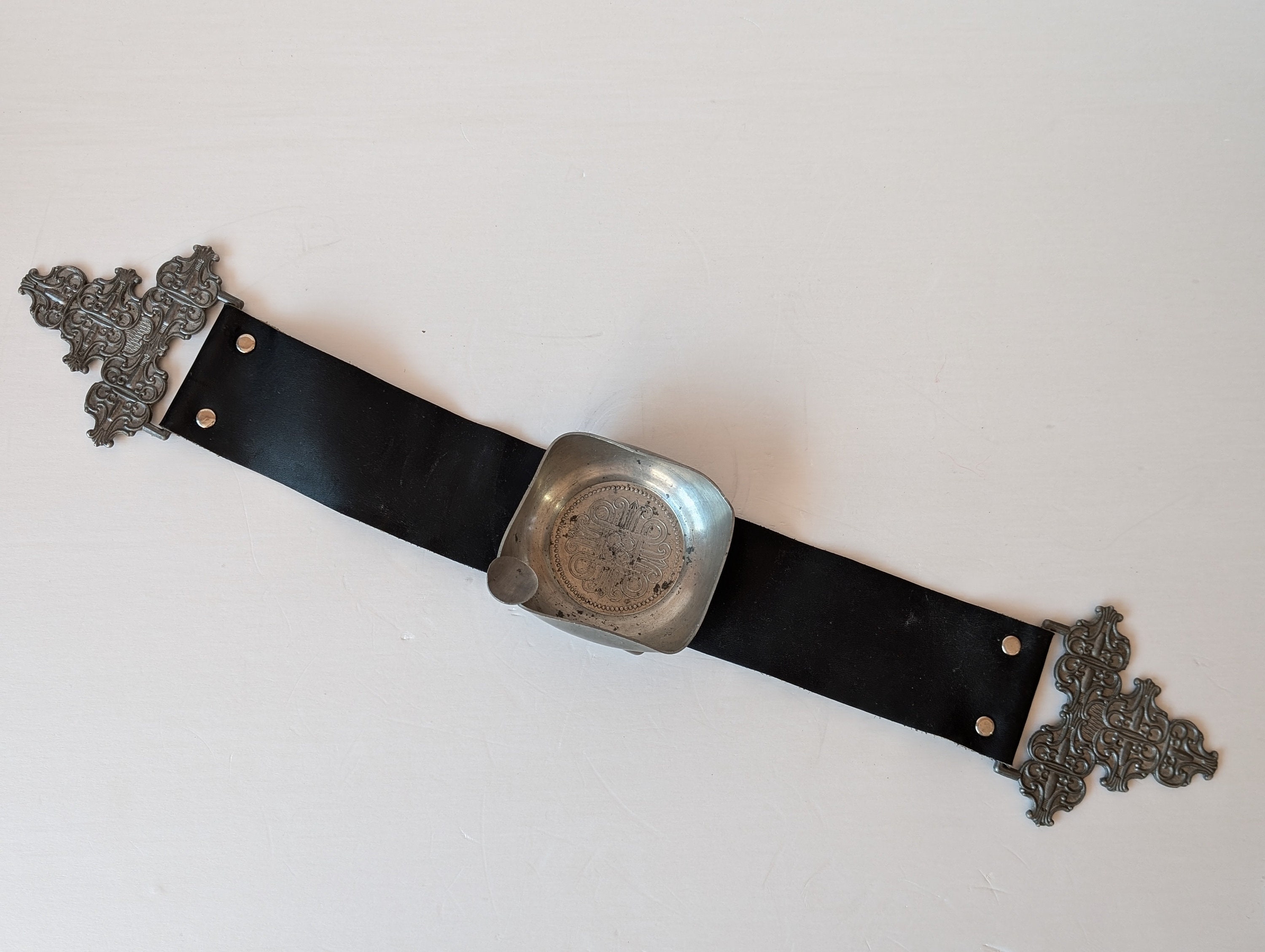 Vintage Black and Silver Decorative Arm Chair Ash Tray