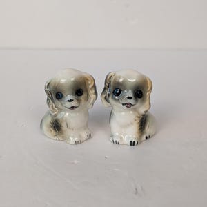 Vintage kitsch grijze puppy zout- en pepervaatje beeldjes