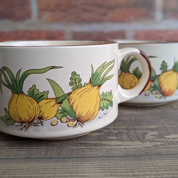 Vintage Pair of 70s Nostalgic Ceramic Soup Mug with Onions