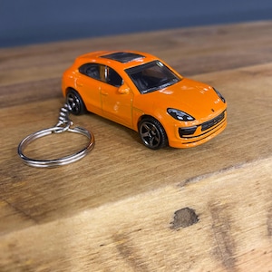 Porsche Macan Replica Auto Schlüsselanhänger mit personalisierter Geschenkbox