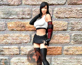 Figura de Tifa Lockhart, personaje del anime Final Fantasy, hecha a mano.
