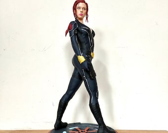 Statua di Vedova Nera realizzata a mano, personaggio degli Avengers