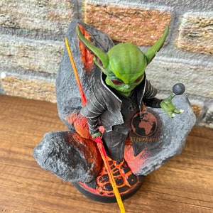 Handmade Darth Grogu figure sci fi collectible
Dark Grogu art figurine pop culture gift idea
Fan made figure display gaming decor
Unique sci fi collectible Darth Grogu statue
