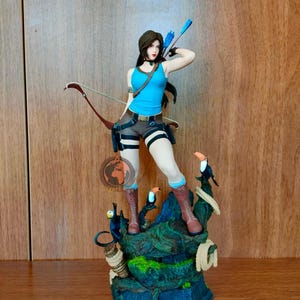 Handmade Lara Croft Tomb Raider Statue Figurine