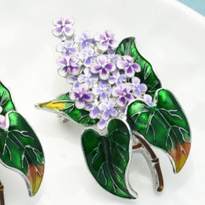 Lilac Pin Brooch Enamel Brooch Purple Green Pin Flower Pin Moms Gift Floral Brooch Lilac Day Brooch Lapel Pin Hat Pin Brooch Christmas Gift