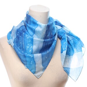 Natural SILK Scarf Blue Vintage 90s Moms Gift Tie Dye Kerchief Blue White Unisex Shawl Hand Rolled Edges Retro Neck Scarf Christmas Gift