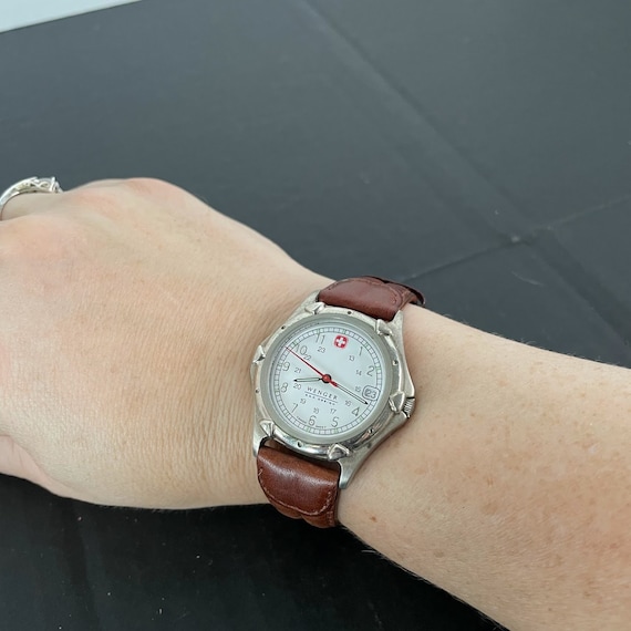 Montre suisse wenger hot sale