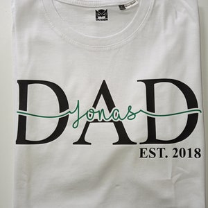 Papa Shirt DAD Shirt personalisiert mit Kindernamen Bio-Shirt Papa-Kind Vatertag Geschenk Vatertagsgeschenke Bild 4