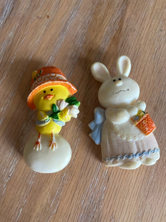 Vintage 50 yr easter pin