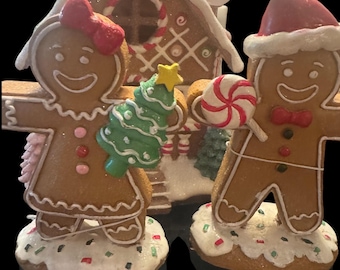 Cookie gingerbread boy and girl figurine