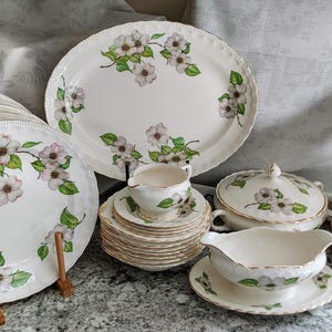 Dogwood China, vintage Dinnerware set, Shabby Chic, Pope Grosser, USA, Dish Set, White, Green, Dinner Plate, Decor, Special Occasion