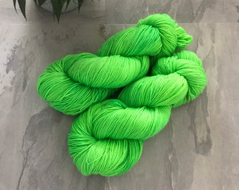 Hand Dyed 100% Superwash Merino 4-Ply Yarn (Glow Stick)