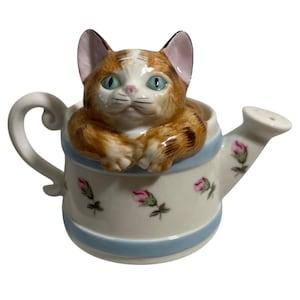 ヴィンテージ猫をテーマにしたオルゴール、ティーポットに入った子猫、陶器の花柄、日本製