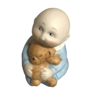 Vintage 1984 Cabbage Patch Kids Bisque Figurine Baby Junge mit Teddy Bär