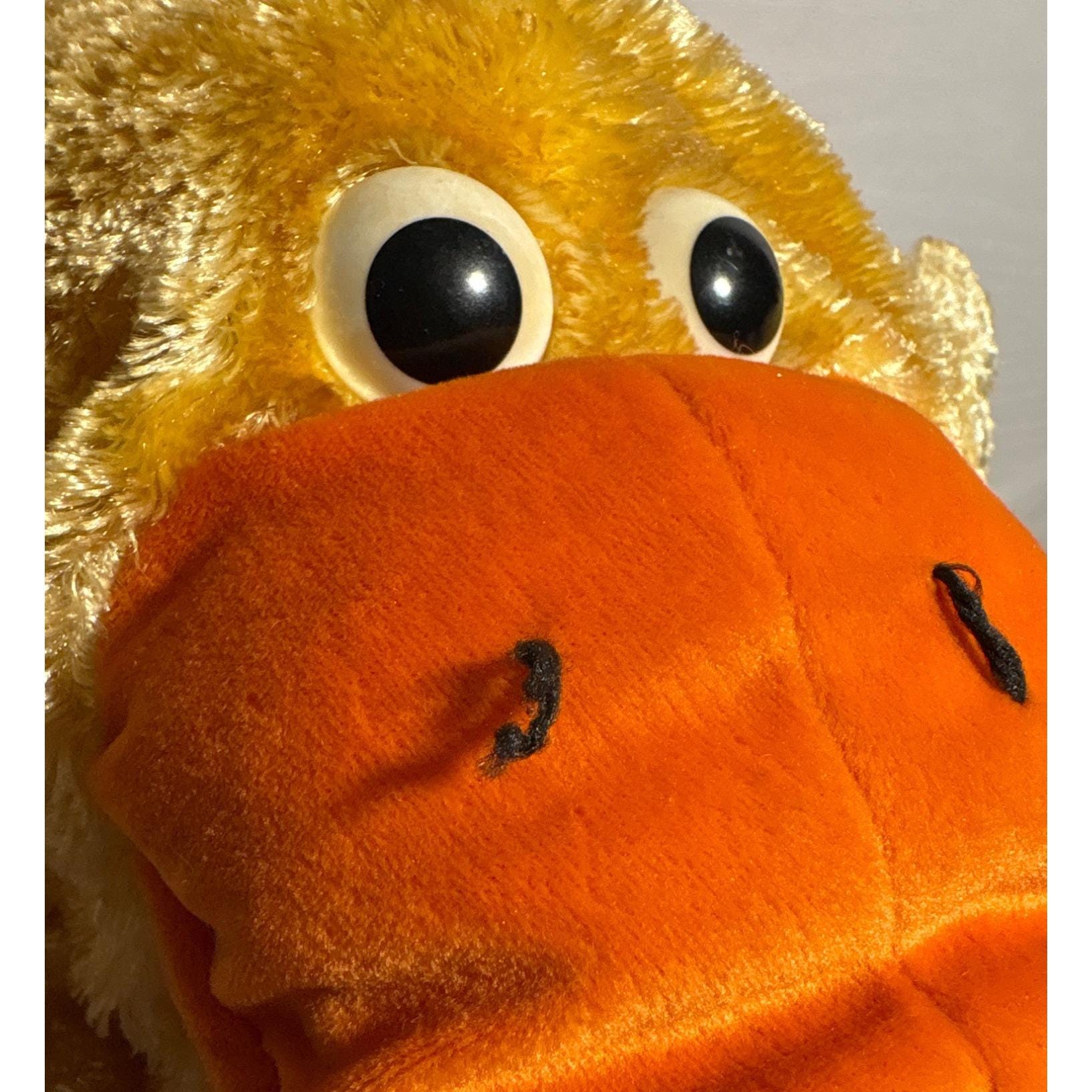 Dan Dee Collectors Choice Puppet Plush Duck Soft Yellow Fur Quacks