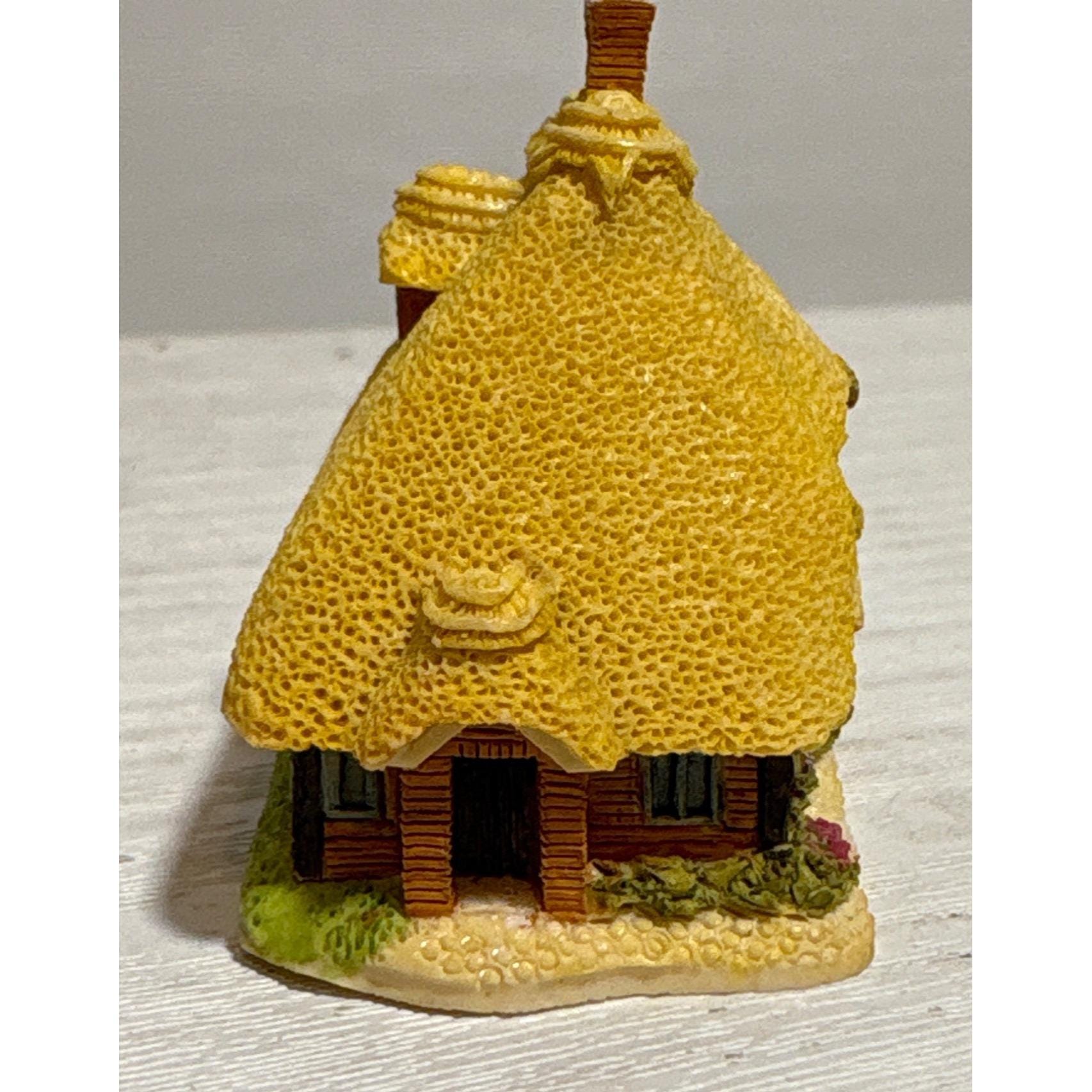 Lilliput Lane Dream Cottage Honeysuckle Miniature Collectible 1 3