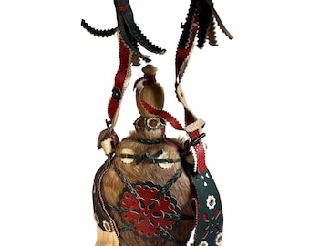 Vintage húngaro cantina Kulacs arte popular piel cuero hecho a mano decoración rústica 10"