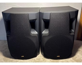 Sistema de altavoces JVC SP-D401 de 80 W y 6 ohmios, de 2 vías, color negro, par con rejillas extraíbles.