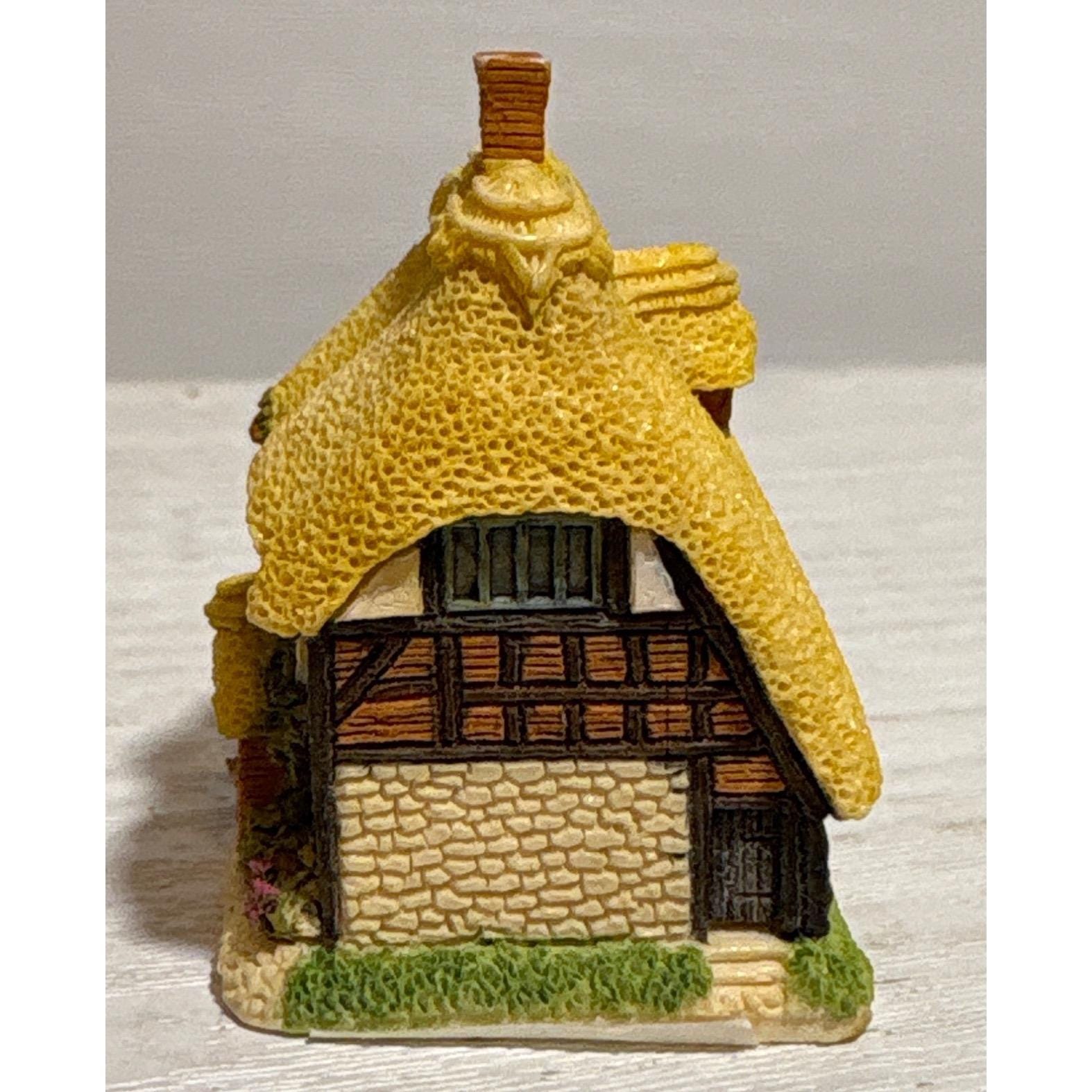 置物 Lilliput Lane HONEYSUCKLE COTTAGE Lilliput Lane Vintage Honeysuckle Cottage - Etsy