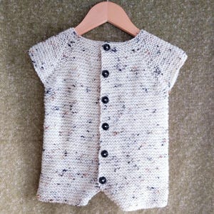 Pelele tejido a mano para bebé de 12 a 24 meses / Bebé neutro / Conjunto crema moteado / Ropa de bebé hecha a mano / Regalo unisex para bebé / Baby Shower