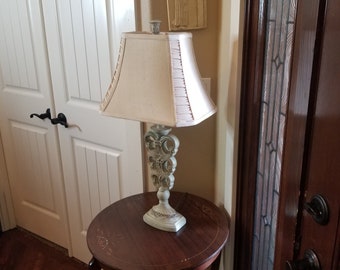 Beautiful Vintage Ceramic Openwork Lamp in Excellent Condition