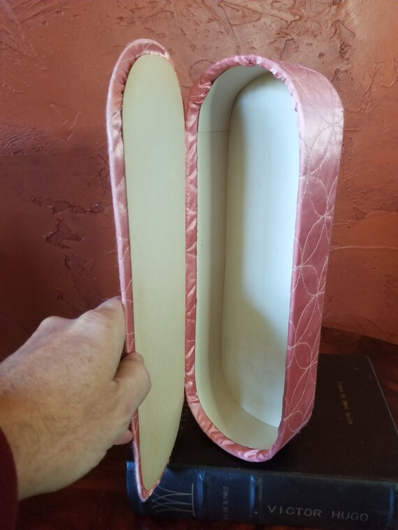 Fabulous 1960s Pink Quilted Satin Glove Box - image 8