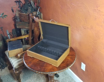 Beautiful Midcentury Mid-tone Oak Silverware/Flatware case with Black Interior and Elegant Bronze Handle