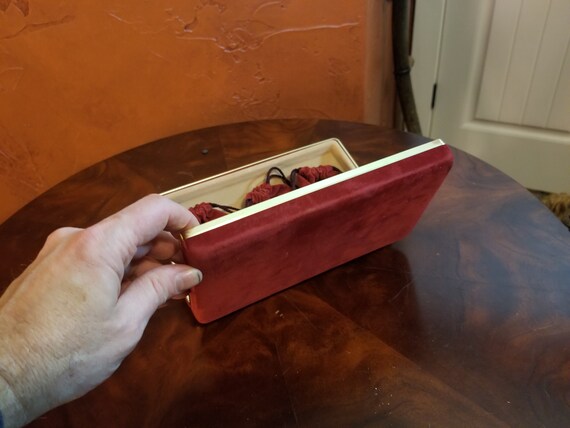 Red Velvet and Brass Vintage Jewelry Box - 1960s - image 9