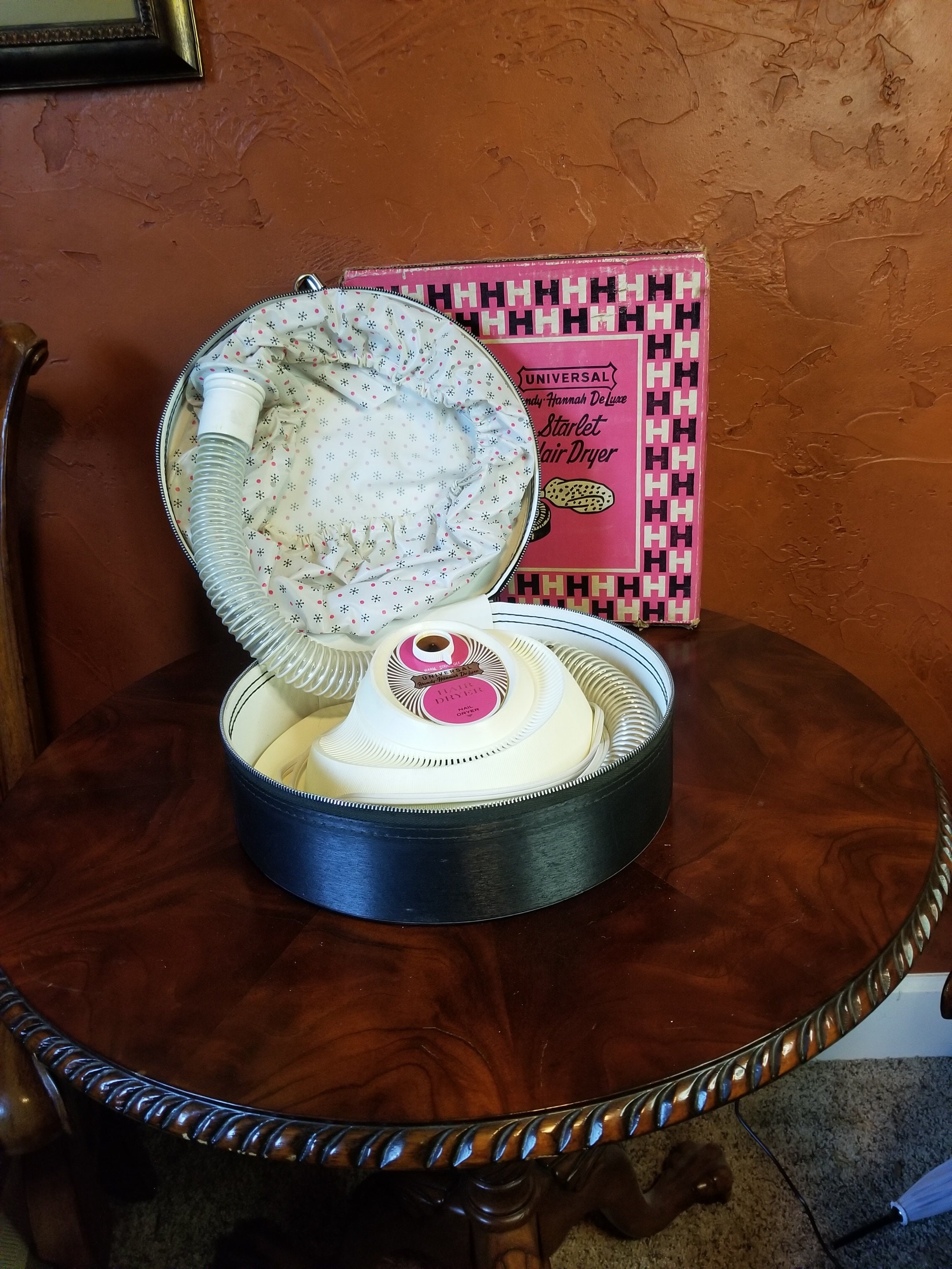 Vintage hair dyer with oringal box Vintage MCM GE Portable Bonnet Hair Dryer w/ Accessories  main image 2