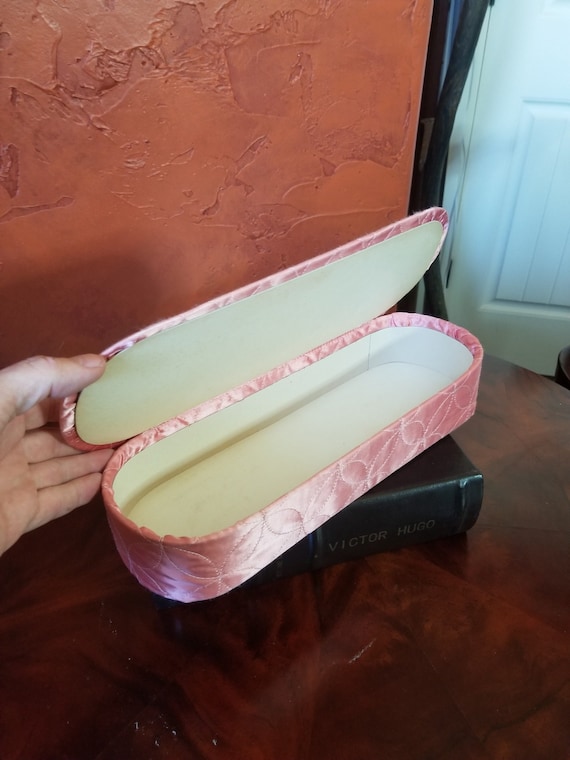 Fabulous 1960s Pink Quilted Satin Glove Box - image 2