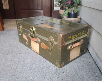 Excellent Condition Midcentury Green Military Foot Locker/Trunk/Wood and Metal Chest - Sargeant, U.S. Air Force, Korean War or After
