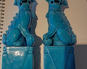 Vintage large Chinese turquois porcelain foo dogs 10"