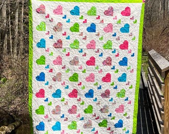 Heart Strings Quilt Pattern - PAPER Version - 3 sizes - Confident Beginner - Fat Quarter Friendly