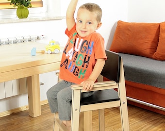 Chaise haute pour enfants pour la cuisine et la salle à manger. Couleurs vives. Super cadeau. Chaise droite, sûre et stable