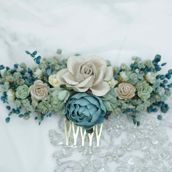 headdress for bride jade, hair comb wedding jade, hair on in mint tones, mint bride hair accessory