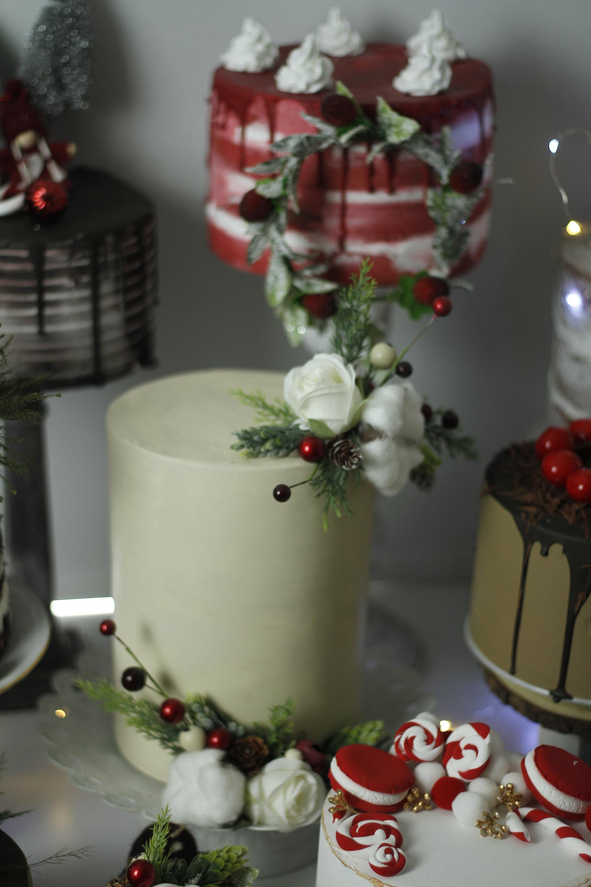 Mini Raspberry Wreath Cake Topper: Frosted Christmas Cake Decoration - Etsy