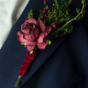 BURGUNDY WEDDING BOUTONNIERE, Rustic Groom & Groomsmen Accessory, Red Burgundy Wrapped in Velvet Ribbon, Dried, Preserved FLowers