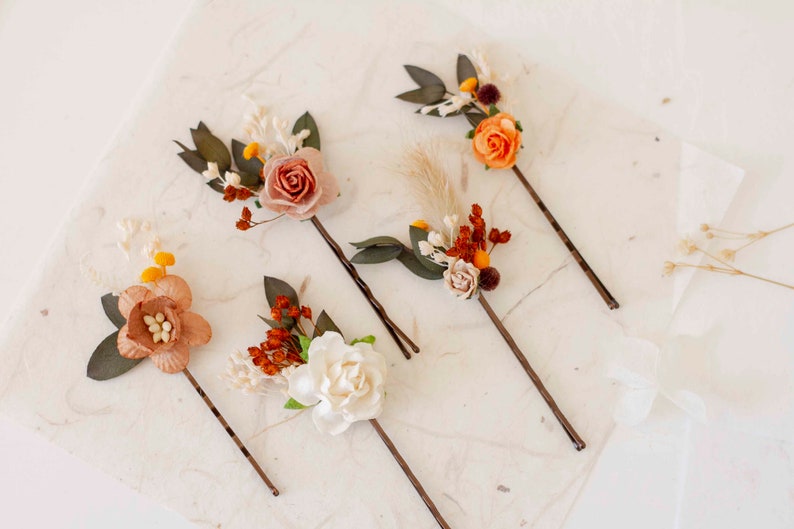 Rustic Autumn Hair Comb, Handcrafted with Beautiful Floral Accents, Fall Inspired Floral Accessories for Every Hairstyle Hair clips