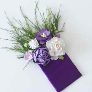 BOUTONNIERE TASCA LAVANDA per sposi, Boutonniere floreale viola e bianco per sposi, delicati fiori di carta secchi e artificiali