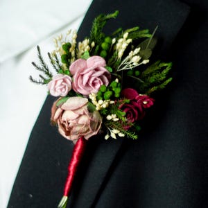 Burgundy Pink Boutonniere, Dried & Preserved Flowers, Groom Lapel Pin, Rustic Wedding, Groomsmen Floral Pin, Elegant Boutonniere