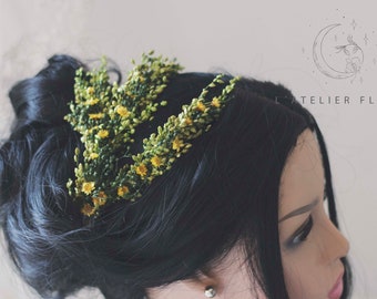Yellow flower half crown