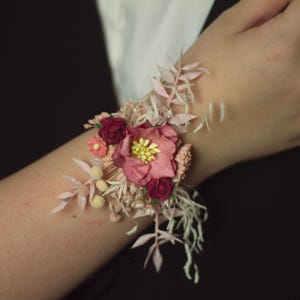 Elegant Pink Ombre Floral Corsage, Perfect for Weddings, Proms, and Special Events